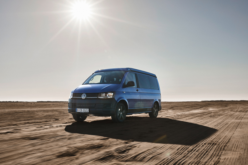 VW-T6-Custom-Bus-am-Strand