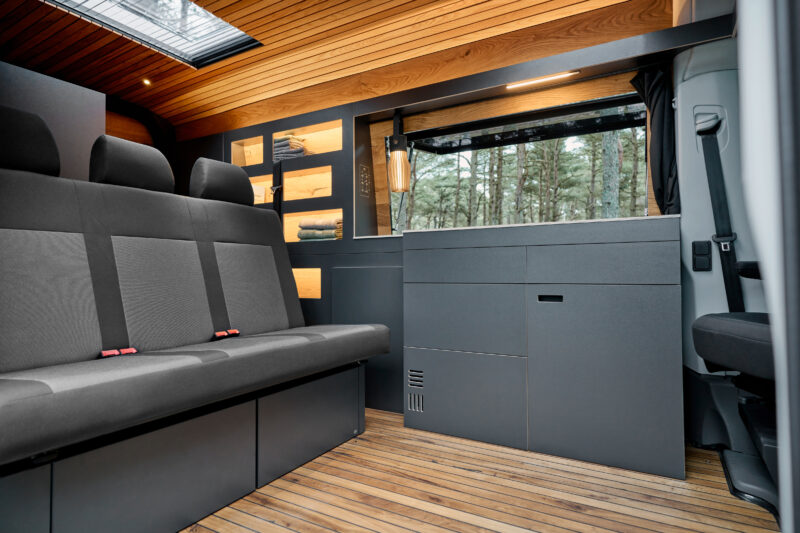 Der Volkswagen Crafter als Custom-Bus Camper XL - Custom-Bus Camping Vans