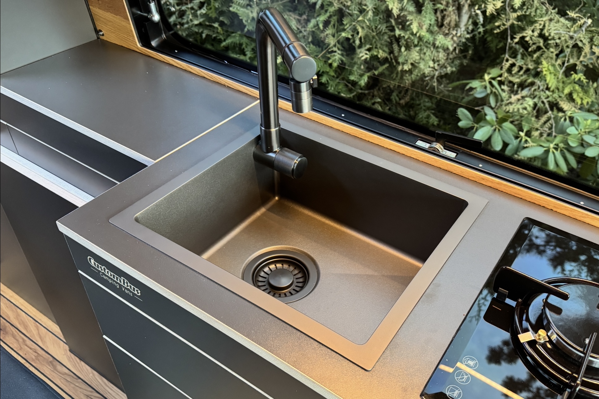 Die neue Design-Küche des Camper XL Die neue Design-Küche des Camper XL